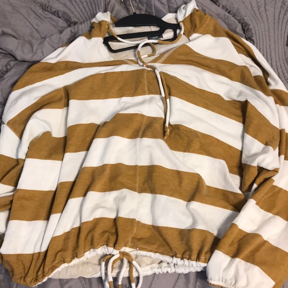 AERIE stripped hoodie top - Picture 4 of 9
